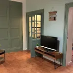Le Petit Chateau De Apartament *