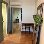 Le Petit Chateau De Apartament