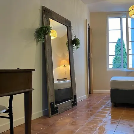 Διαμέρισμα Le Petit Chateau De Castries