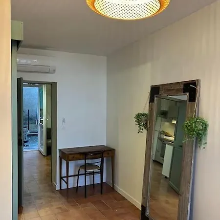 Διαμέρισμα Le Petit Chateau De Castries
