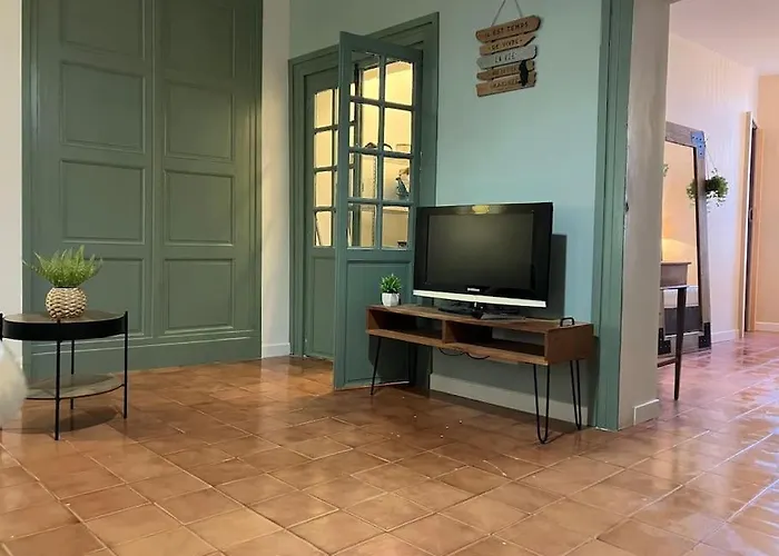 Le Petit Chateau De * Кастри